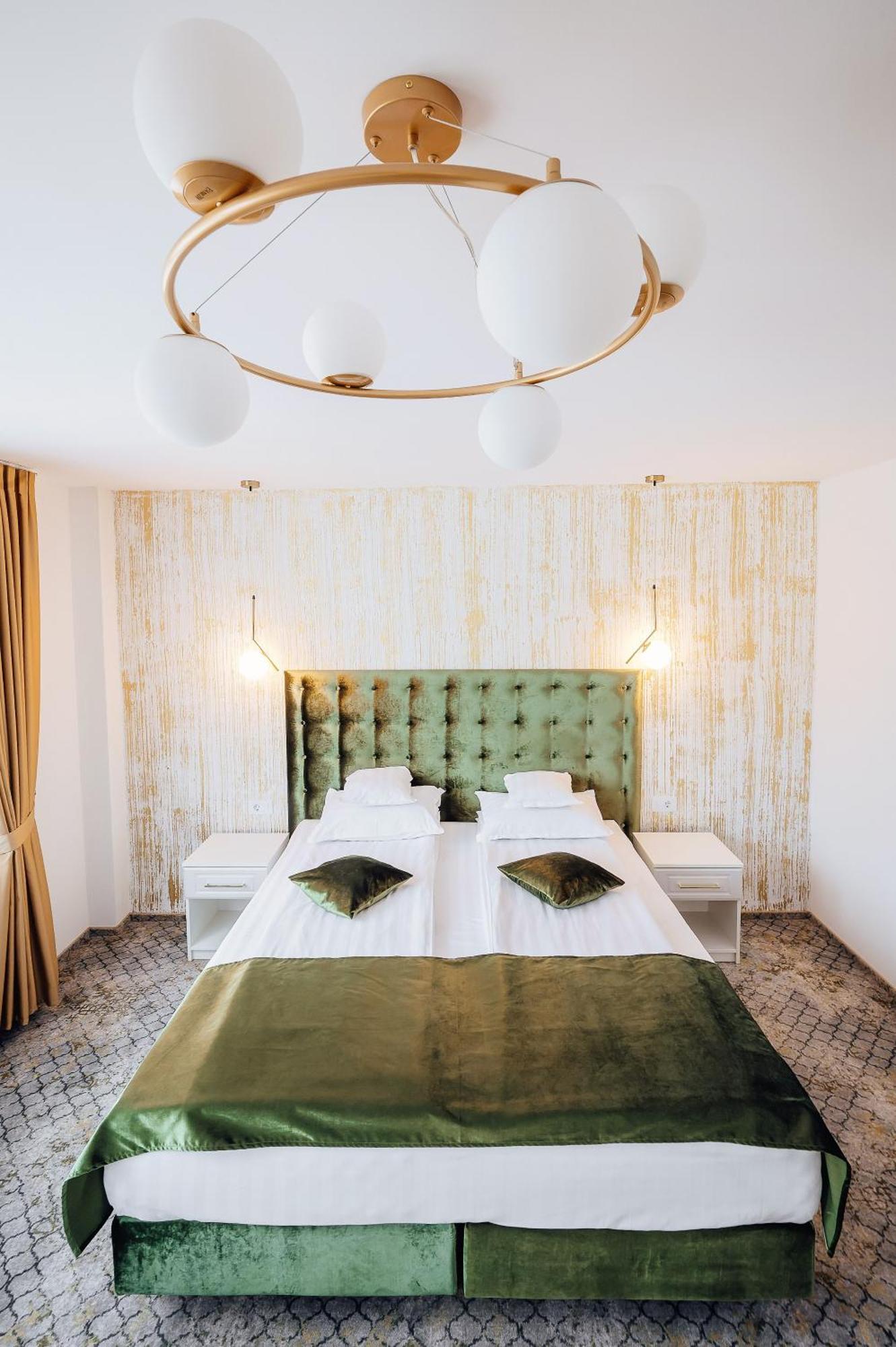 Sentir Hotel 4*